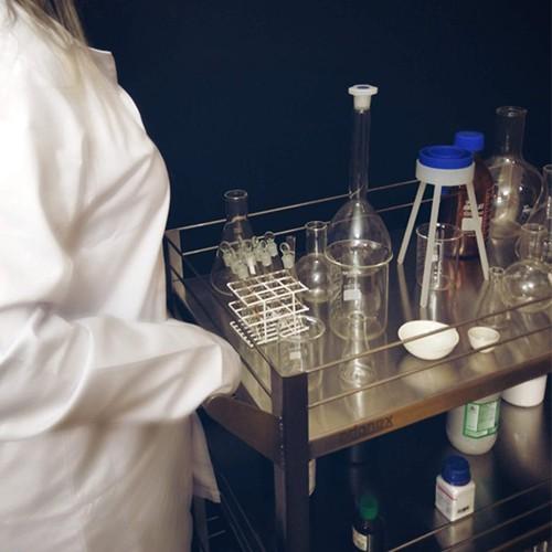 Instrumentos De Laboratório De Microbiologia
